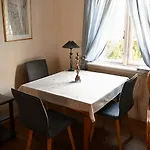 Feriehus Two-storey Vintage House By The Ocean In Sogne, Hollen *